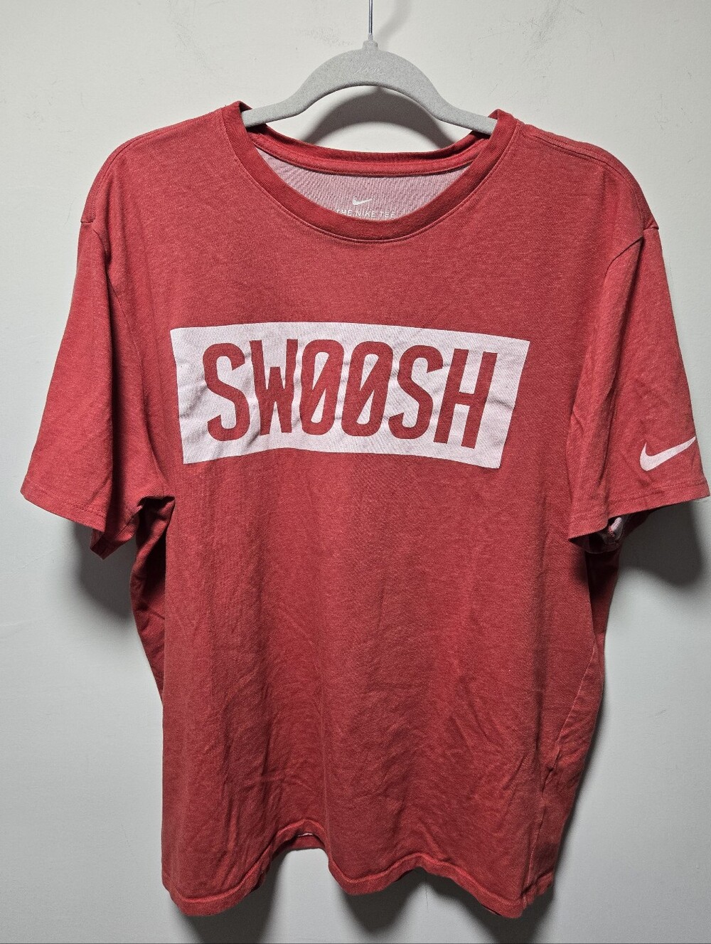 Nike Swoosh Spellout T-shirt Size XL Heathered Red Casual Sporty Athleisure